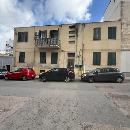 Civico 8 * Sassari